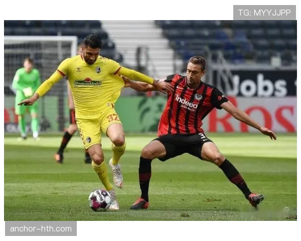 法兰克福防线惊艳全场,状态回暖彰显坚韧防守实力 法兰克福防线惊艳全场,状态回暖彰显坚韧防守实力