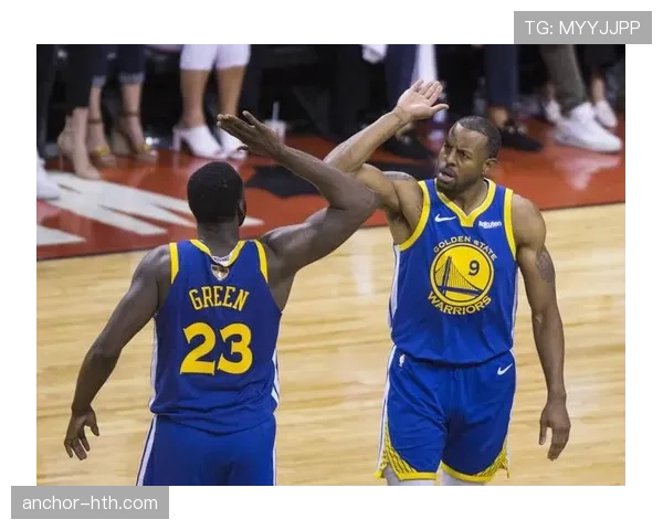 沃特金斯是否依赖体系?战术角色与自主进攻能力解析