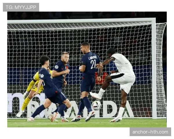 巴黎圣日耳曼：进攻端越踢越快配合减少，战术平衡面临考验