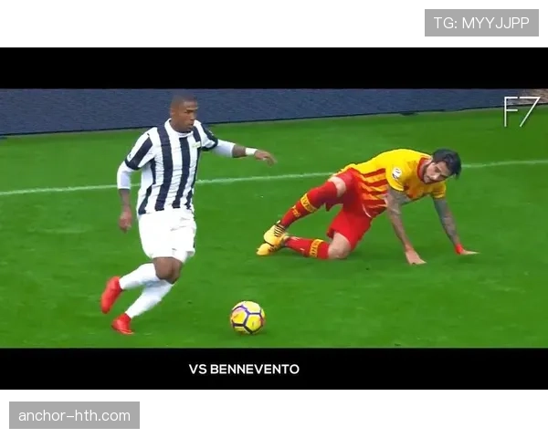 拉菲尼亚与道格拉斯·科斯塔巅峰期技术特点及效率对比分析