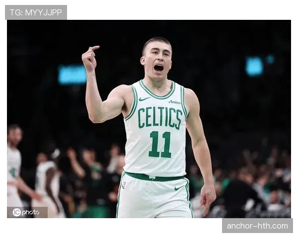 普里查德无球跑动制造空位，三分效率领跑绿军替补席